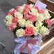 25 delicate roses in a box